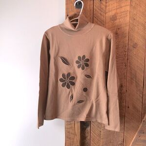 Graffiti floral turtleneck   